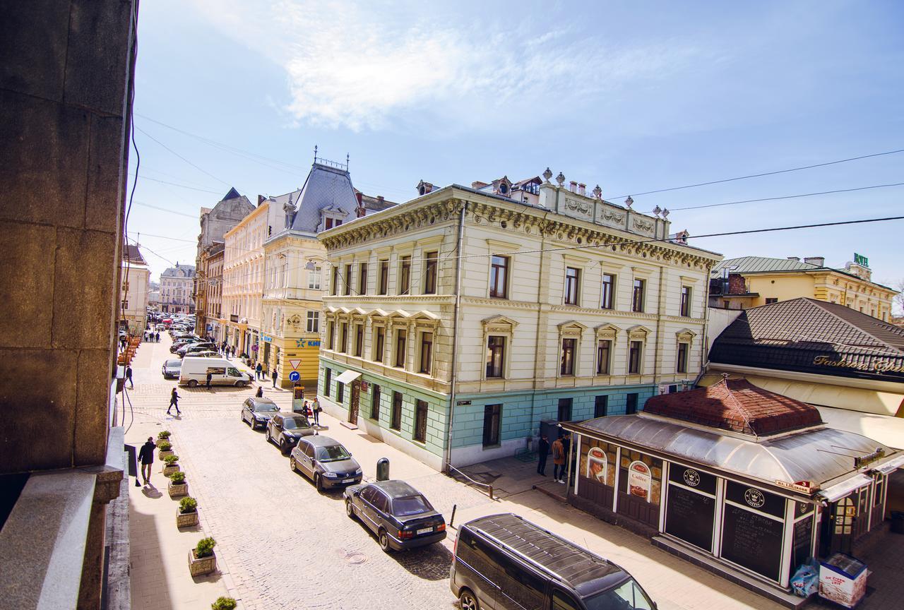 Cossacks Hostel Lviv Exterior photo